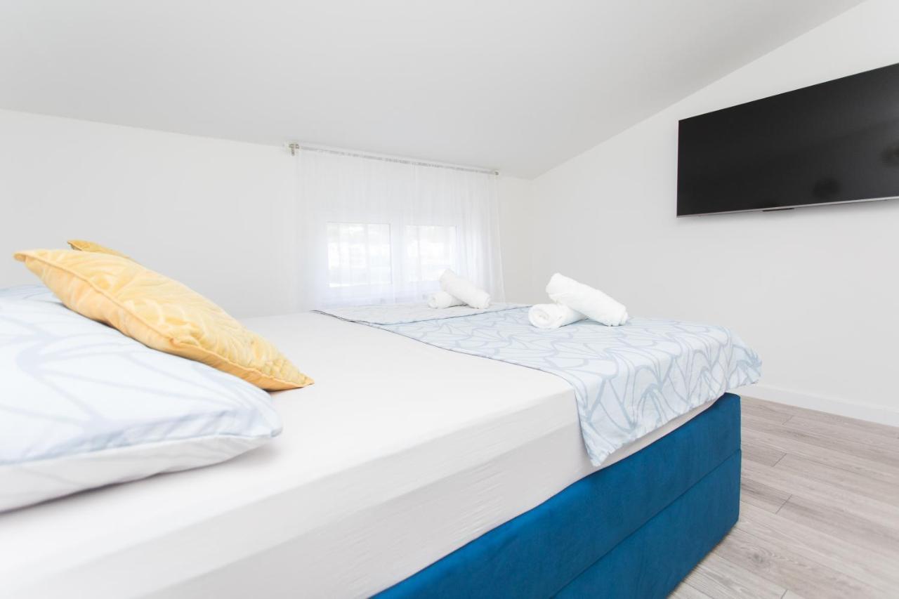 Apartment Gold Podstrana Esterno foto